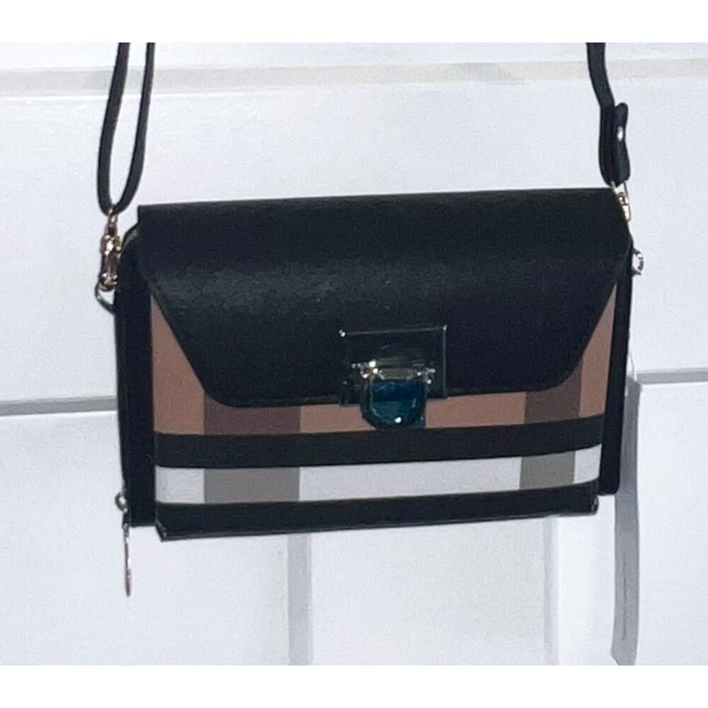 NWT Malibu Skye Olivia Multi-Compartment Wallet Crossbody Bag Vegan Leather